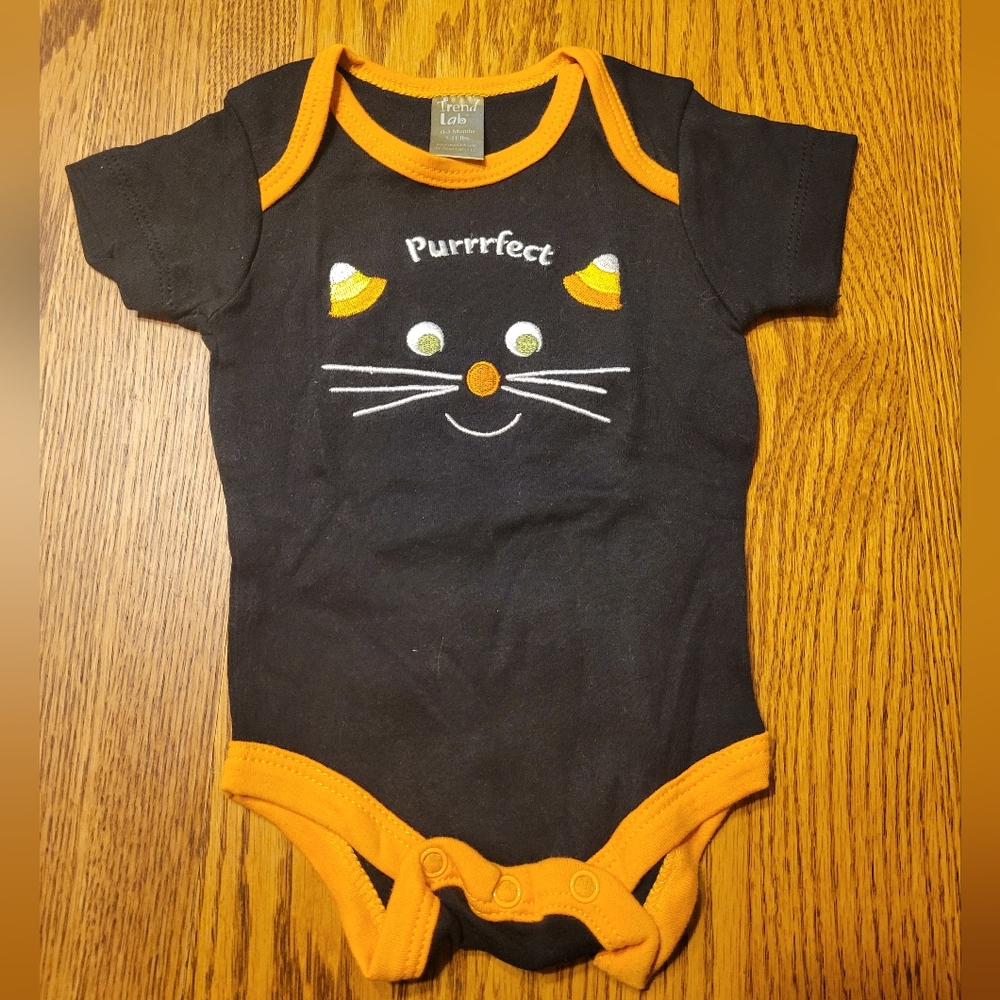 (4/$15) Candycorn Cat Onsie.